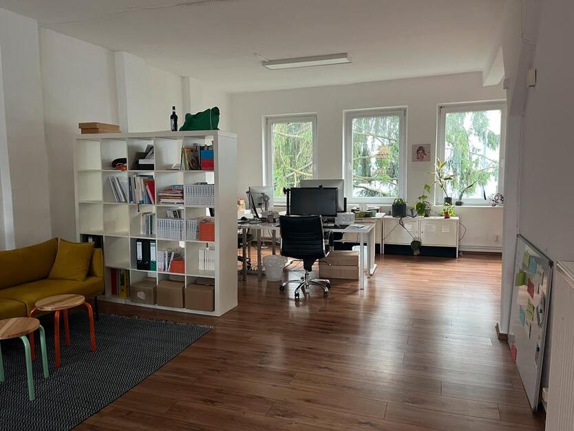 Arbeitsplatz Schreibtisch Büroplatz bei Hoheluftbrücke zimmer