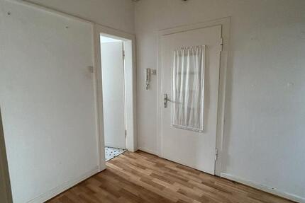RENOVIERUNG NOTWENDIG: 2-Zimmer-Erdgeschoßwohnung in Arnsberg