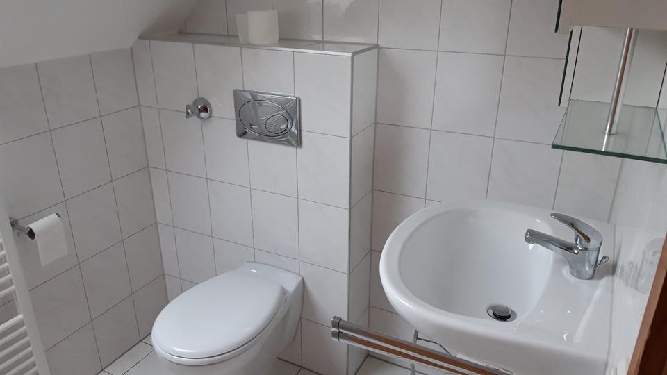 Dachgeschoßwohnung Essen Stadtbezirk VII - 2.5 Zimmer, 48 m&sup2;, 570&euro; | Angebot:26153579
