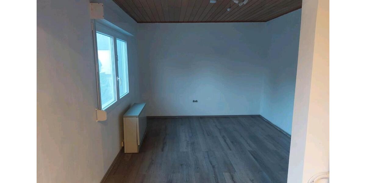 Doppelhaushälfte Ulmen - 6 Zimmer, 150 m&sup2;, 1.000&euro; | Angebot:26705293