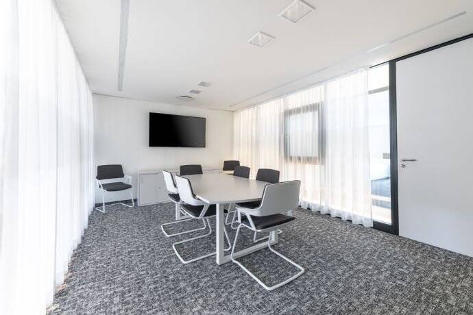 Voll ausgestatteter privater Büroraum für Sie und Ihr Team 20 sqm in Regus Universitätscampus Lübeck zimmer