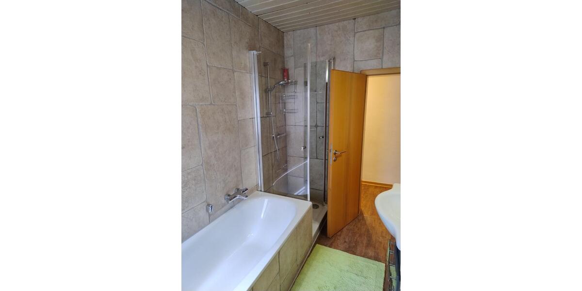 Etagenwohnung Kornwestheim - 5 Zimmer, 110 m&sup2;, 550&euro; | Angebot:25856636