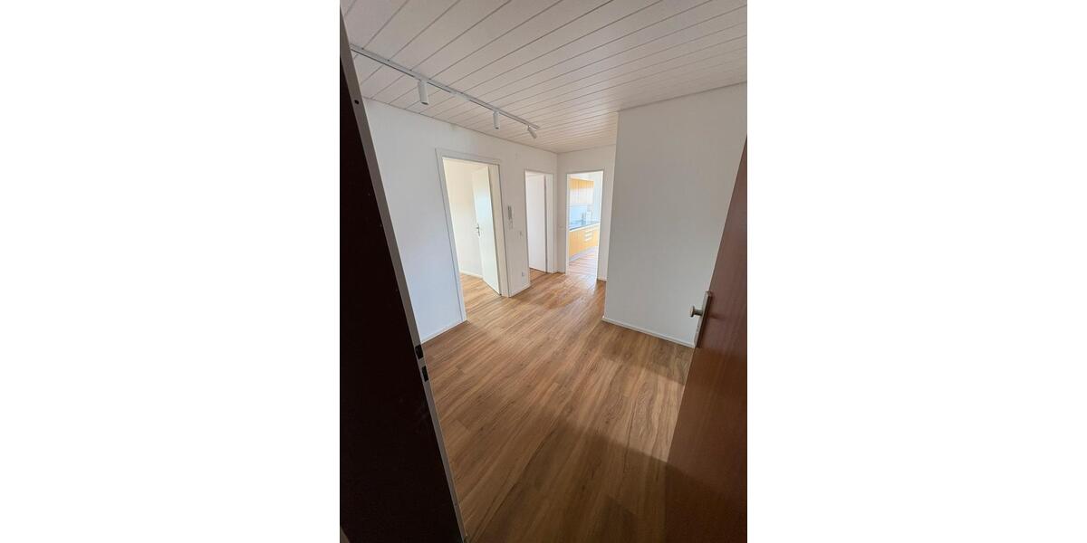 Dachgeschoßwohnung Nersingen - 3 Zimmer, 70 m&sup2;, 1.350&euro; | Angebot:24852159