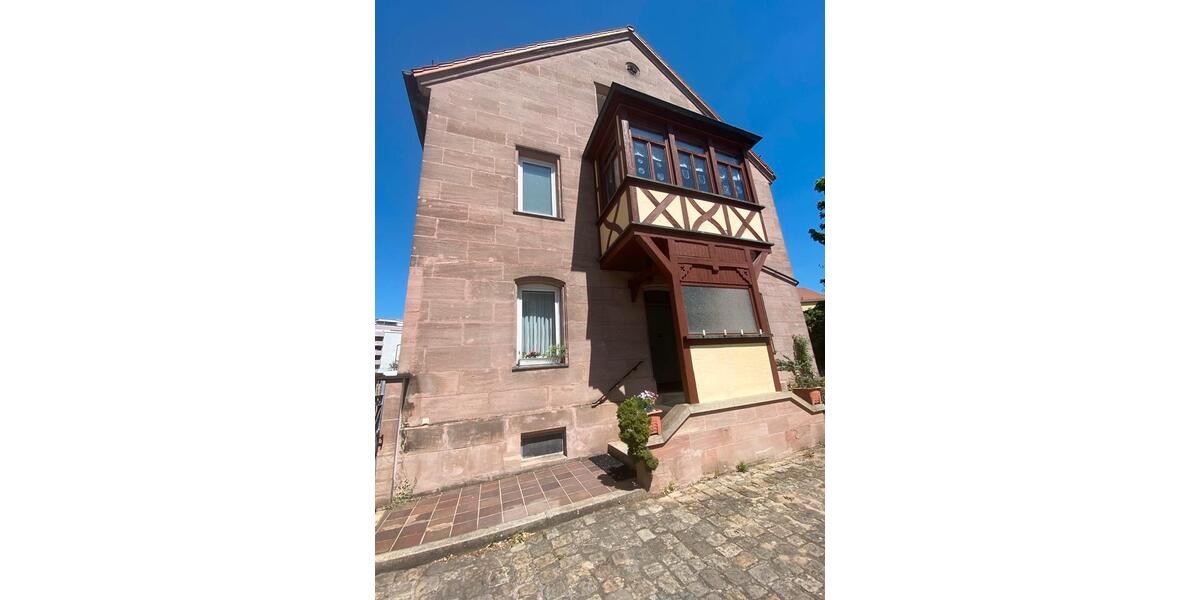 Frisch renovierte 4-Zimmer-Wohnung direkt am Wöhrder See 4 zimmer