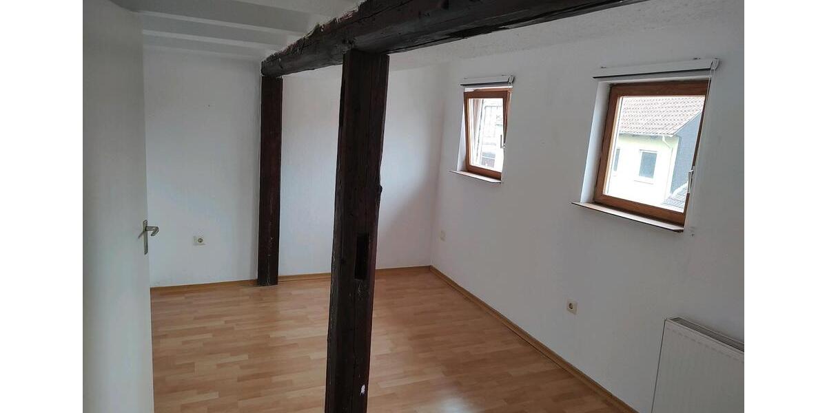Dachgeschoßwohnung Schöningen - 3 Zimmer, 65 m&sup2;, 390&euro; | Angebot:26135157