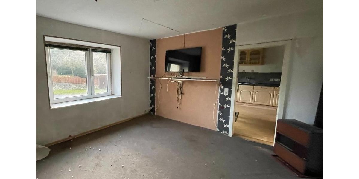 Etagenwohnung Eisleben (Lutherstadt) - 3 Zimmer, 75 m&sup2;, 450&euro; | Angebot:26125376