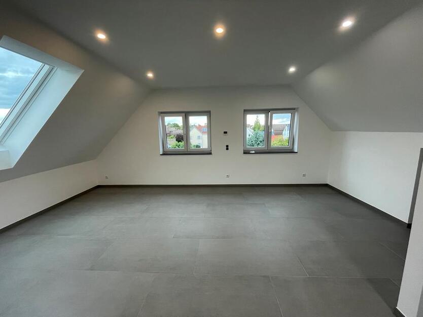 Helle 4-Zimmer Dachgeschoßwohnung Mietwohnung