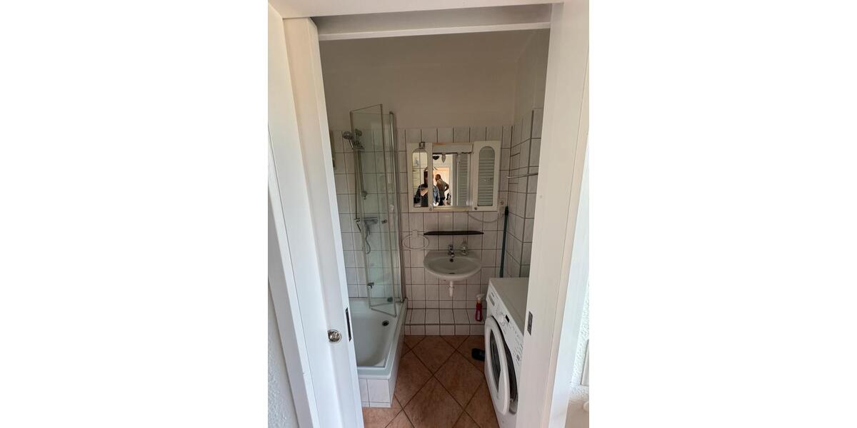 Sanierte 2-Raum-Wohnung im Grünen, nahe Sportplatz, inkls Küche 2 zimmer