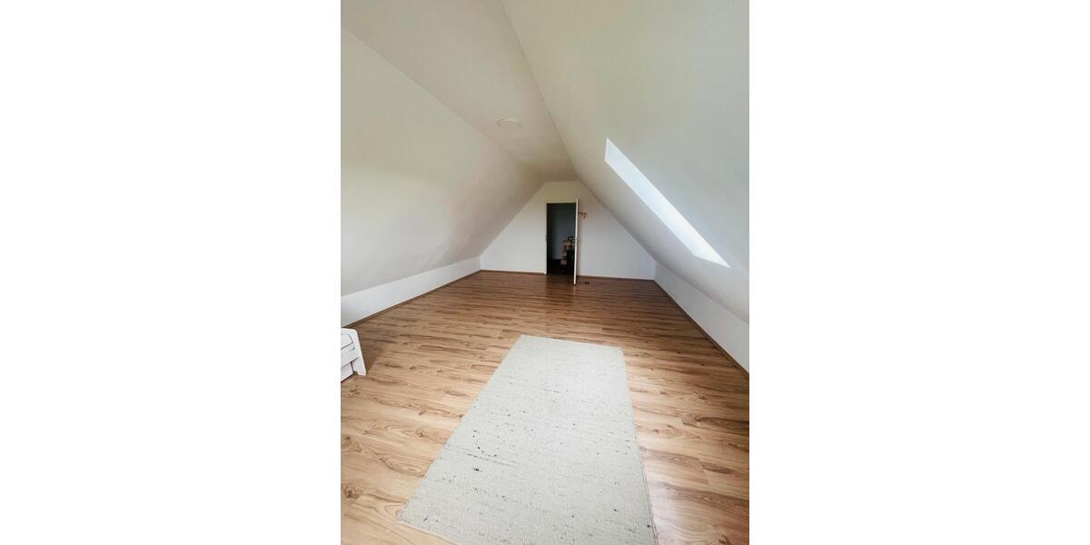 100 qm 4 Raum Maisonette Wohnung mit Dachterrasse möbliertunmöbl 4 zimmer