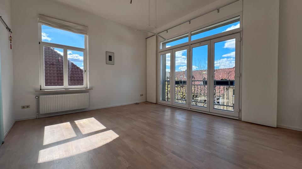 Lichtdurchflutete Altbauwohnung in ruhiger Innenstadtlage am Park 5 zimmer