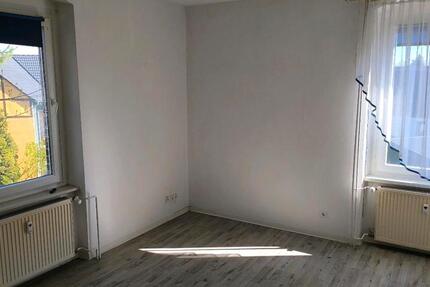 Wohnung Allstedt - 3 Zimmer, 65 m&sup2;, 360&euro; | Angebot:26181683