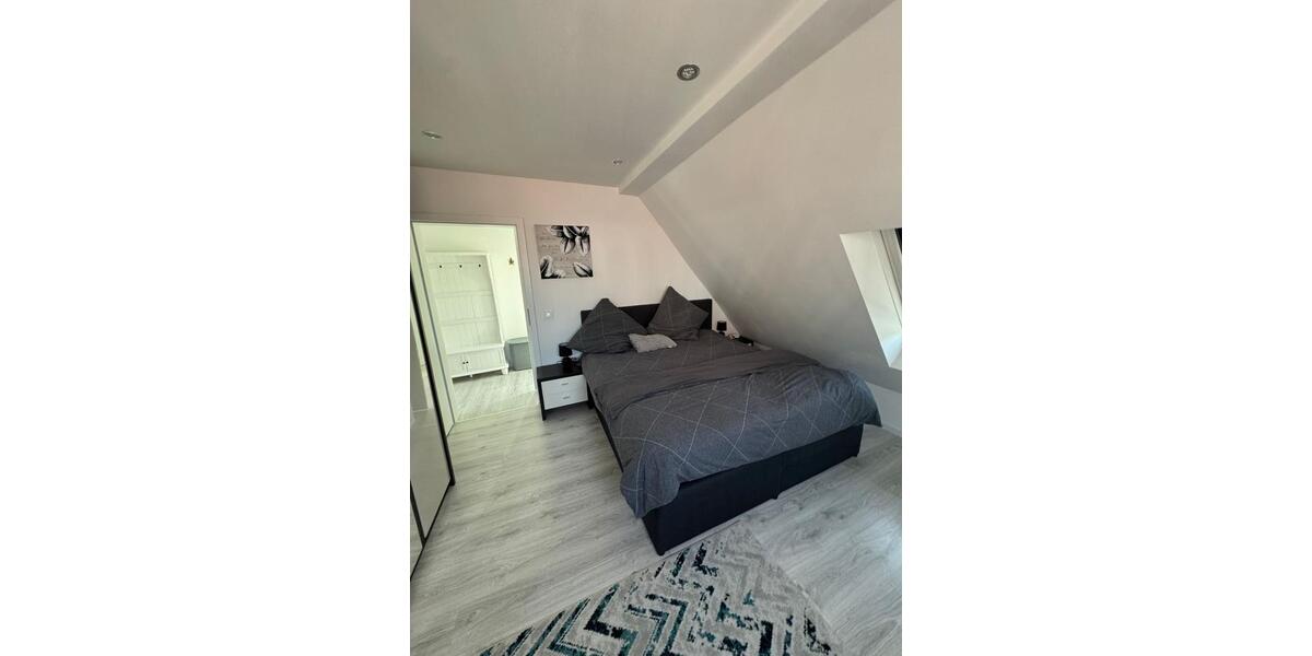 Etagenwohnung Düsseldorf Stadtbezirk 5 - 3 Zimmer, 85 m&sup2;, 1.700&euro; | Angebot:26461467