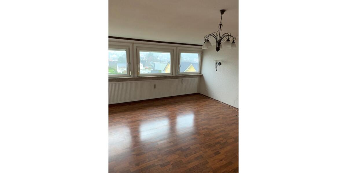 Dachgeschoßwohnung Braunfels - 4 Zimmer, 110 m&sup2;, 850&euro; | Angebot:25918770