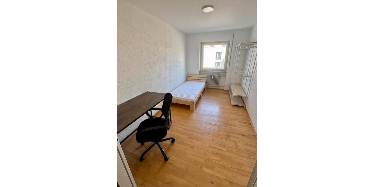 Wohnen auf Zeit Weingarten - 3 Zimmer, 80 m&sup2;, 450&euro; | Angebot:25285737