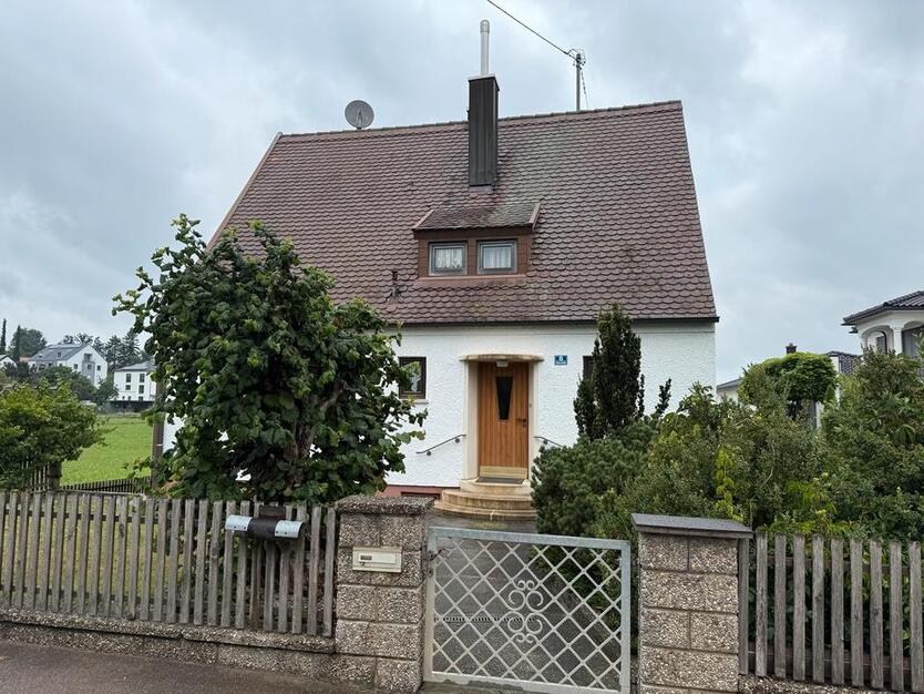 Einfamilienhaus mit Garten Terrasse Garage zum Vermieten zimmer