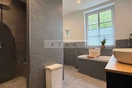 Wohnung Köln Rodenkirchen - 3.5 Zimmer, 124 m&sup2;, 2.540&euro; | Angebot:26879821