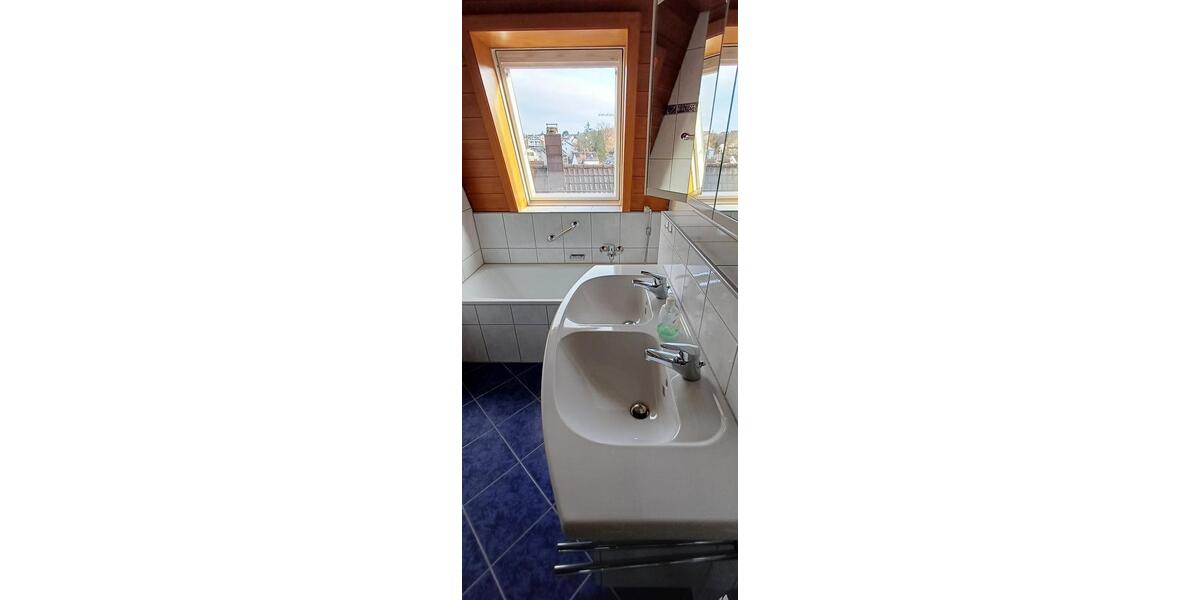 KARLSBAD-Langensteinbach I 4-Zimmer mit herrlichem Ausblick 4 zimmer