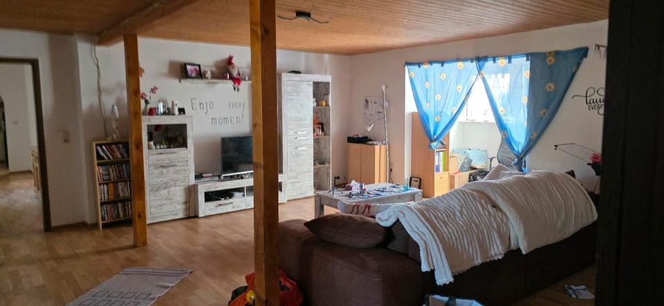 Etagenwohnung Wildflecken - 1 Zimmer, 140 m&sup2;, 600&euro; | Angebot:26019900