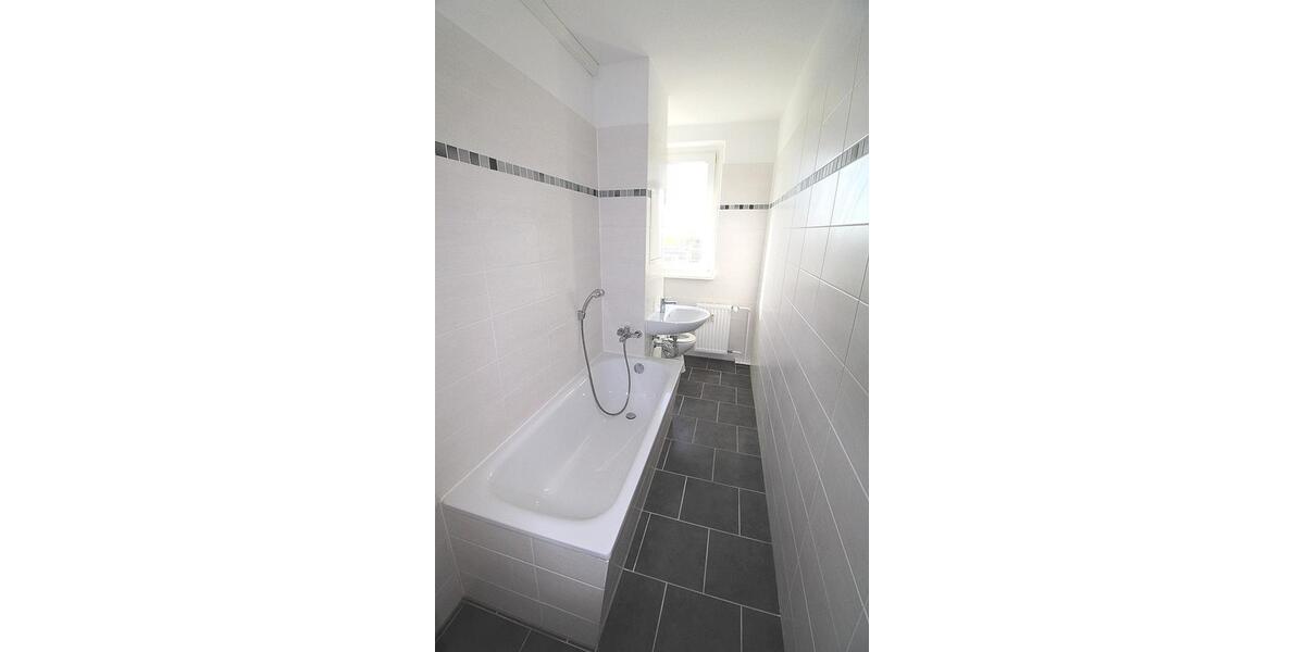 Etagenwohnung Magdeburg Neue Neustadt - 3 Zimmer, 66 m&sup2;, 396&euro; | Angebot:25717379