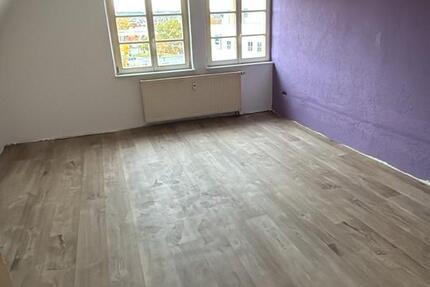 Praktisches Zimmer Nähe Bahnhof Uni ab 01.02. frei 1 zimmer