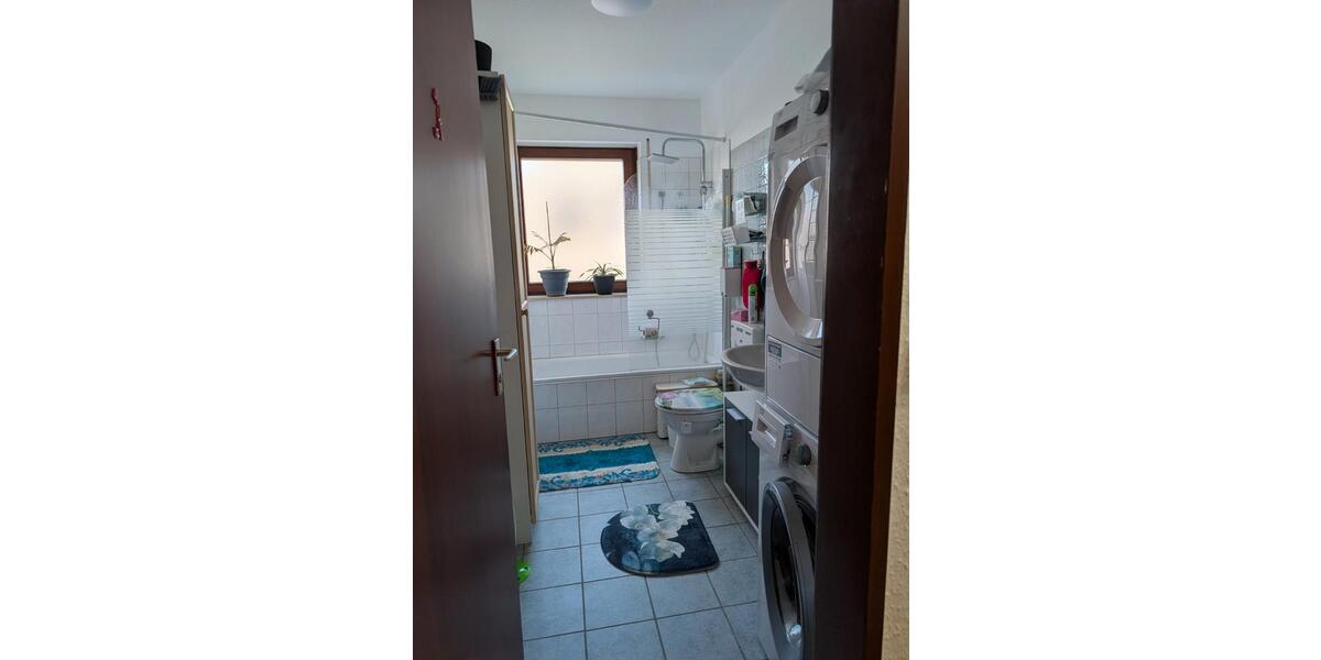 Etagenwohnung Oerlenbach - 3 Zimmer, 65 m&sup2;, 480&euro; | Angebot:25987737