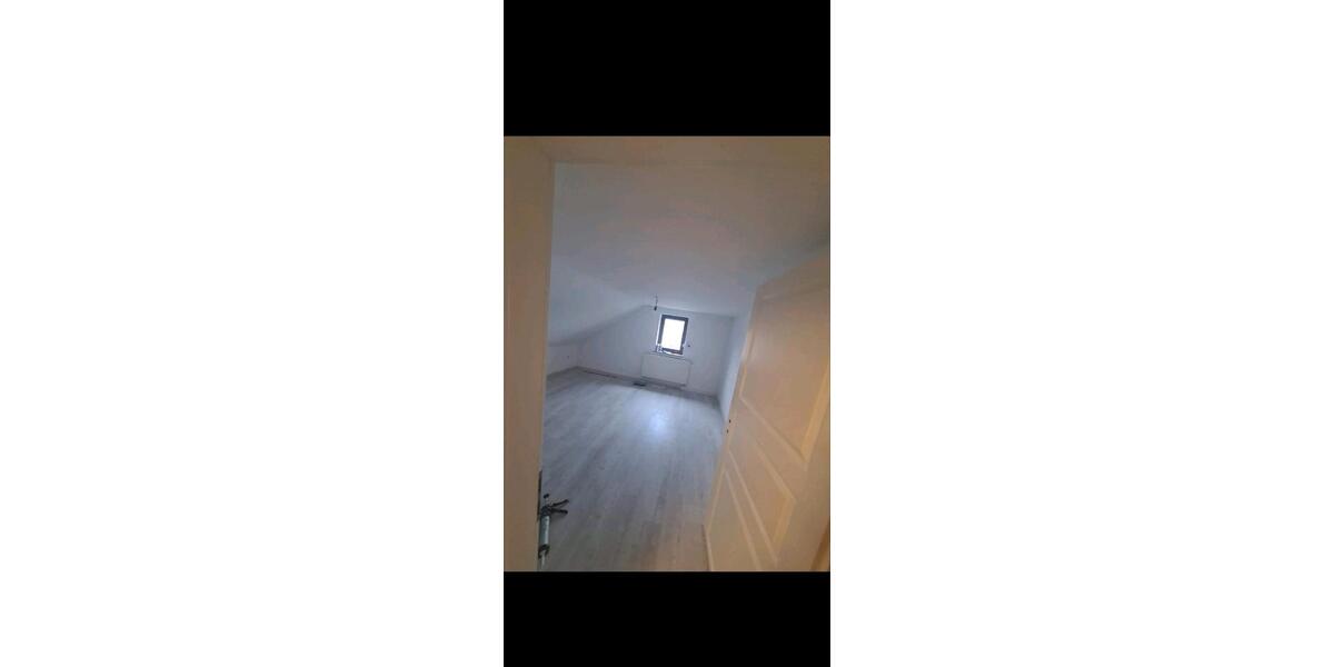 Dachgeschoßwohnung Niestetal - 3 Zimmer, 55 m&sup2;, 550&euro; | Angebot:26593145