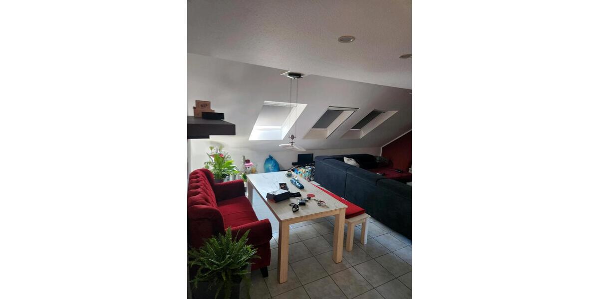 Dachgeschoßwohnung Völklingen - 1 Zimmer, 74 m&sup2;, 460&euro; | Angebot:26278245