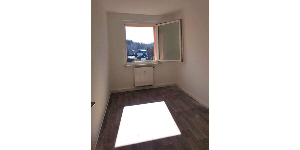 Etagenwohnung Thum - 3 Zimmer, 60 m&sup2;, 411&euro; | Angebot:24498267