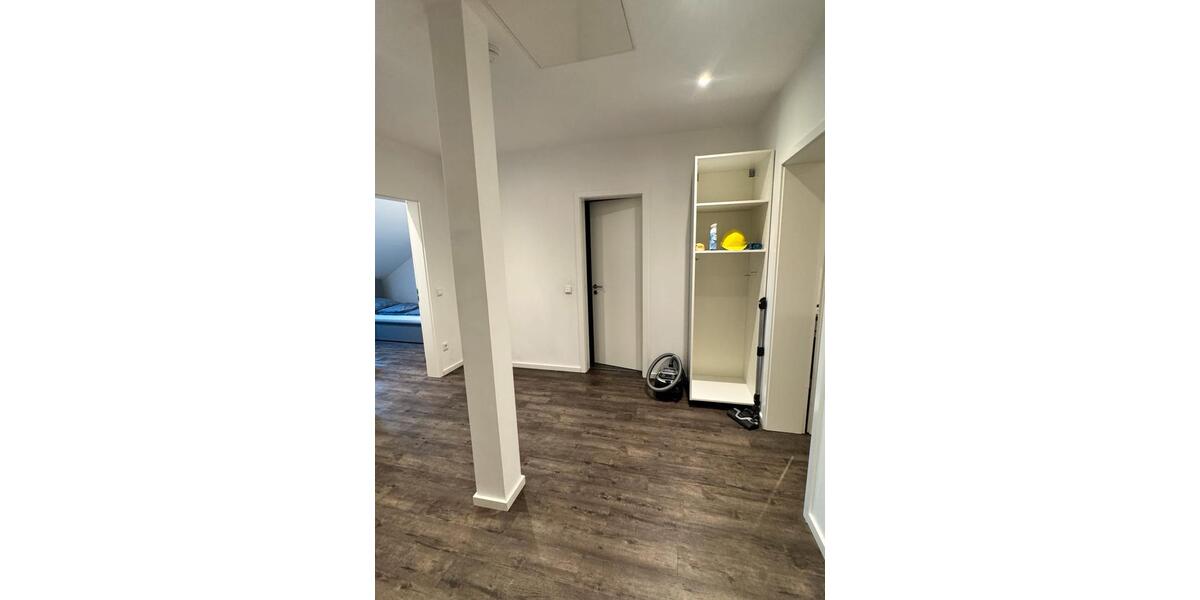 Wohnen auf Zeit Frankfurt am Main Unterliederbach - 4 Zimmer, 130 m&sup2;, 2.000&euro; | Angebot:26605389