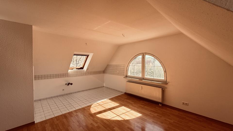 Dachgeschoßwohnung Radebeul - 2 Zimmer, 46 m&sup2;, 500&euro; | Angebot:26086397