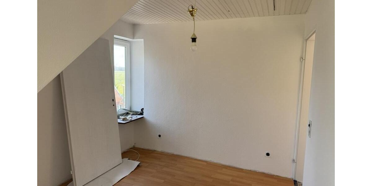 Dachgeschoßwohnung Burg (Dithmarschen) - 3 Zimmer, 65 m&sup2;, 600&euro; | Angebot:25954828