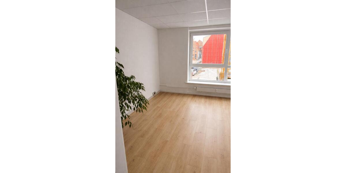 Gewerbeobjekt Lübeck Innenstadt - 300&euro; | Angebot:25996857