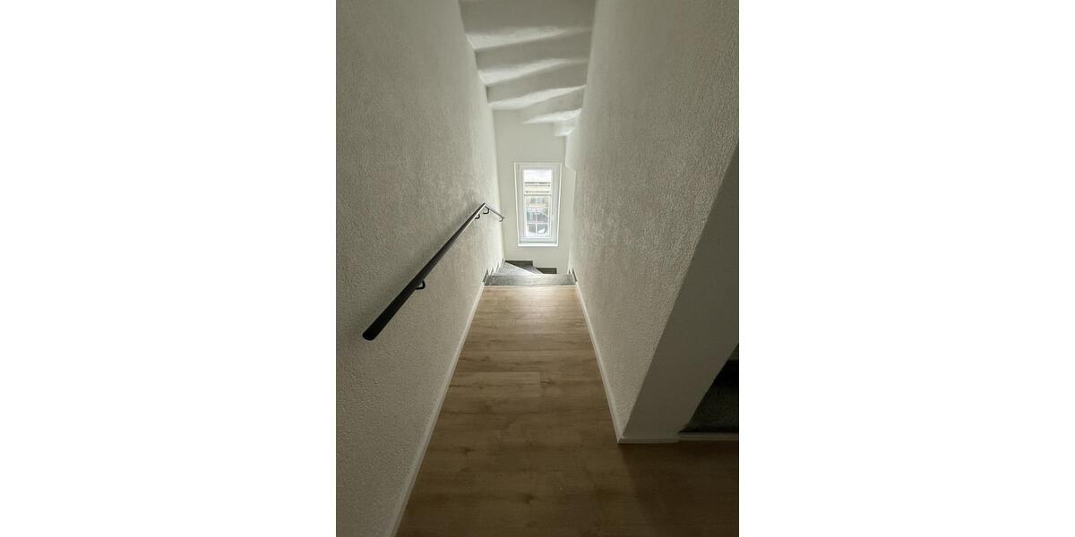 Wohnen auf Zeit Glauchau - 8 Zimmer, 156 m&sup2;, 15&euro; | Angebot:17320207