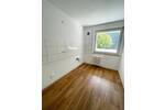 Familien-Wohnung in grüner Lage mit Balkon + renoviert + Wannenbad + separates WC + Aufzug