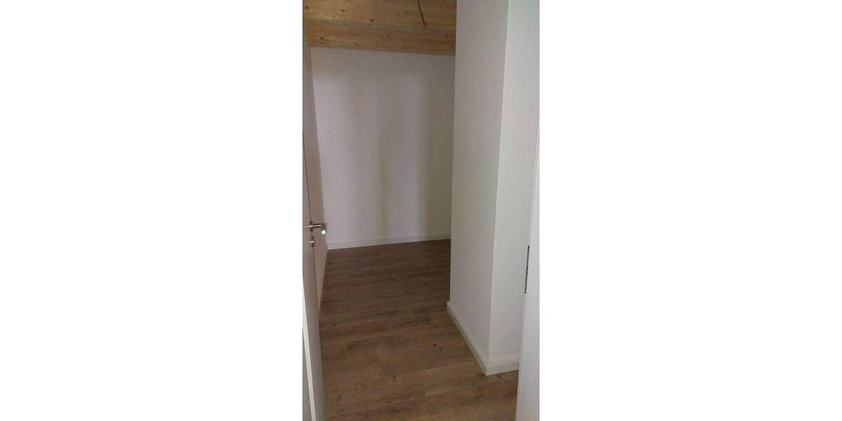 Etagenwohnung Geisenhausen - 2 Zimmer, 79 m&sup2;, 700&euro; | Angebot:26841879