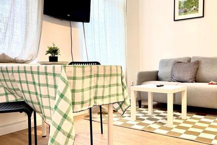 Wohnung Saarbrücken - 2 Zimmer, 48 m&sup2;, 850&euro; | Angebot:25174971