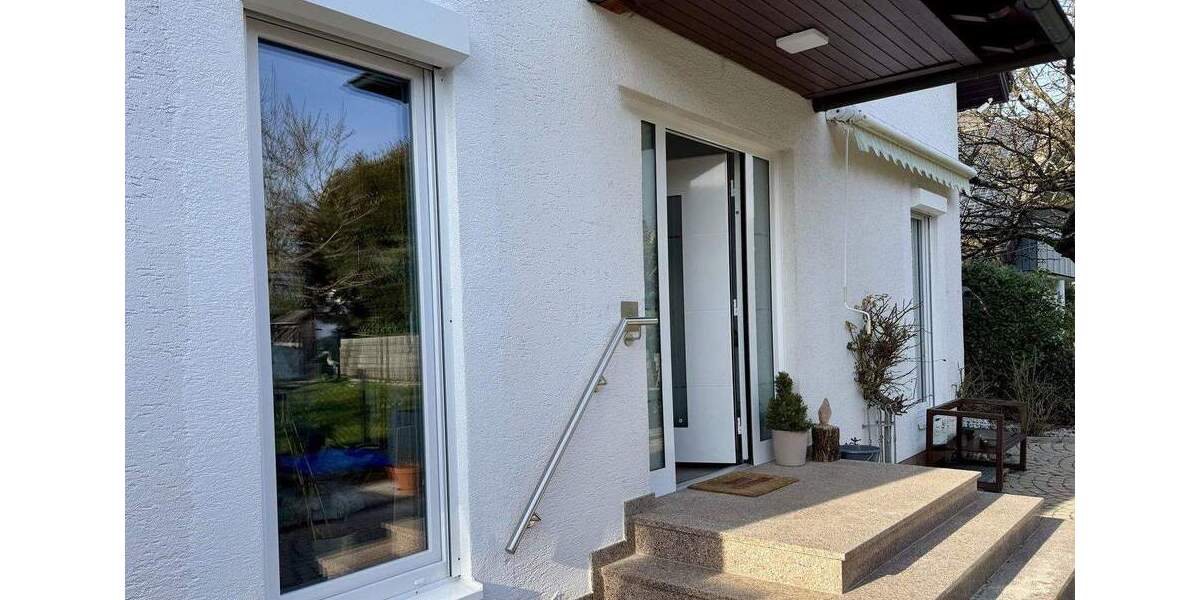 Einfamilienhaus Teningen Nimburg - 7 Zimmer, 220 m&sup2;, 2.500&euro; | Angebot:25177163