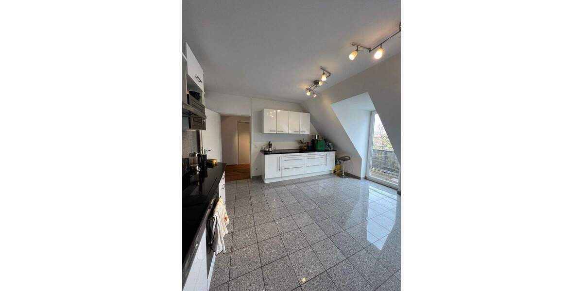 Etagenwohnung Nürnberg St Johannis - 4 Zimmer, 214 m&sup2;, 2.600&euro; | Angebot:24056652