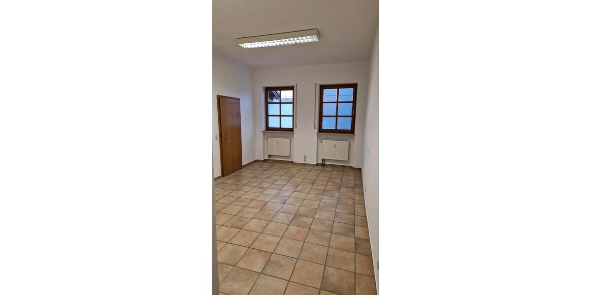 AuBad Feilnbach - Raum für Büro-Praxis-Lager geeignet 1 zimmer
