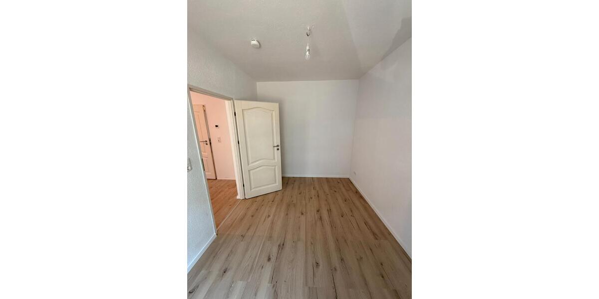Hochparterre Arnstadt - 3 Zimmer, 57 m&sup2;, 570&euro; | Angebot:26618799