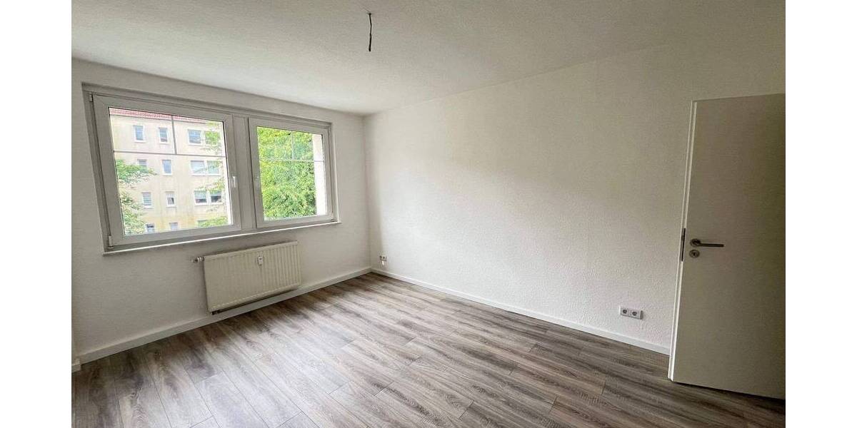 Etagenwohnung Zwickau Eckersbach - 4 Zimmer, 75 m&sup2;, 599&euro; | Angebot:26798533