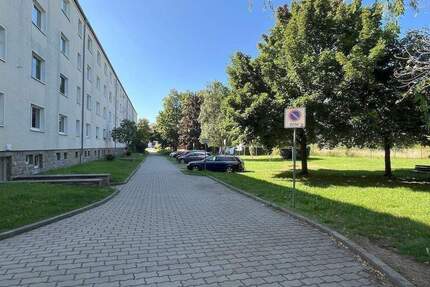 Wohnung Zwickau Pölbitz - 4 Zimmer, 65 m&sup2;, 381&euro; | Angebot:26826666