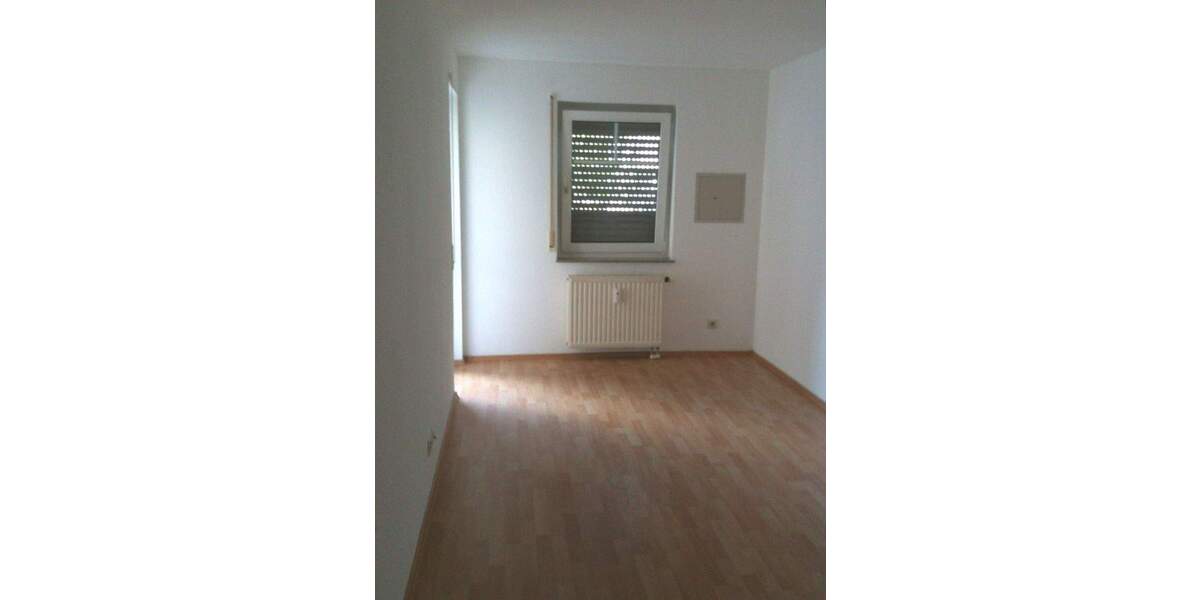Etagenwohnung Trossingen - 3 Zimmer, 75 m&sup2;, 700&euro; | Angebot:24750615