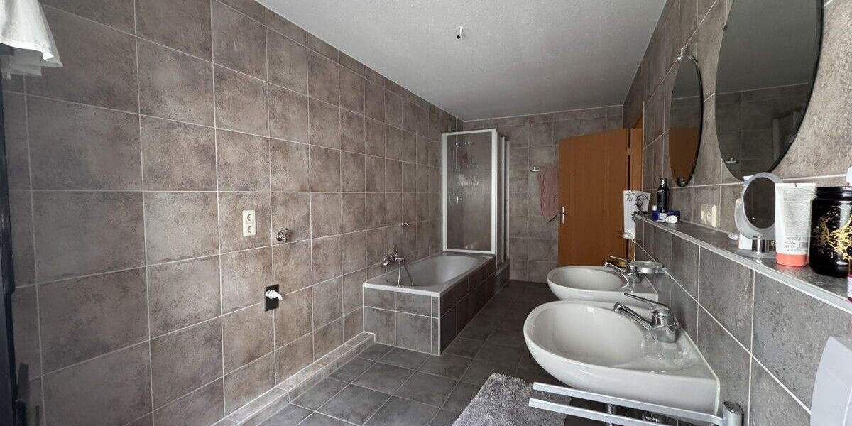 Etagenwohnung Crailsheim Innenstadt - 3 Zimmer, 121 m&sup2;, 1.100&euro; | Angebot:24789980