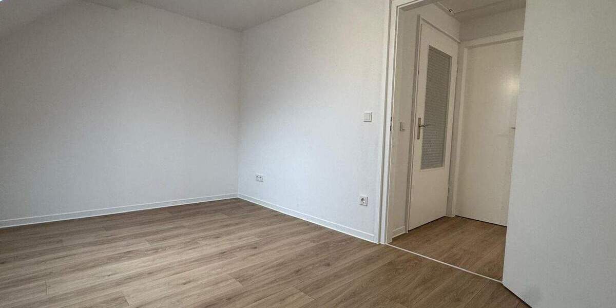 Etagenwohnung Saarbrücken Eschberg - 2 Zimmer, 50 m&sup2;, 495&euro; | Angebot:26744907