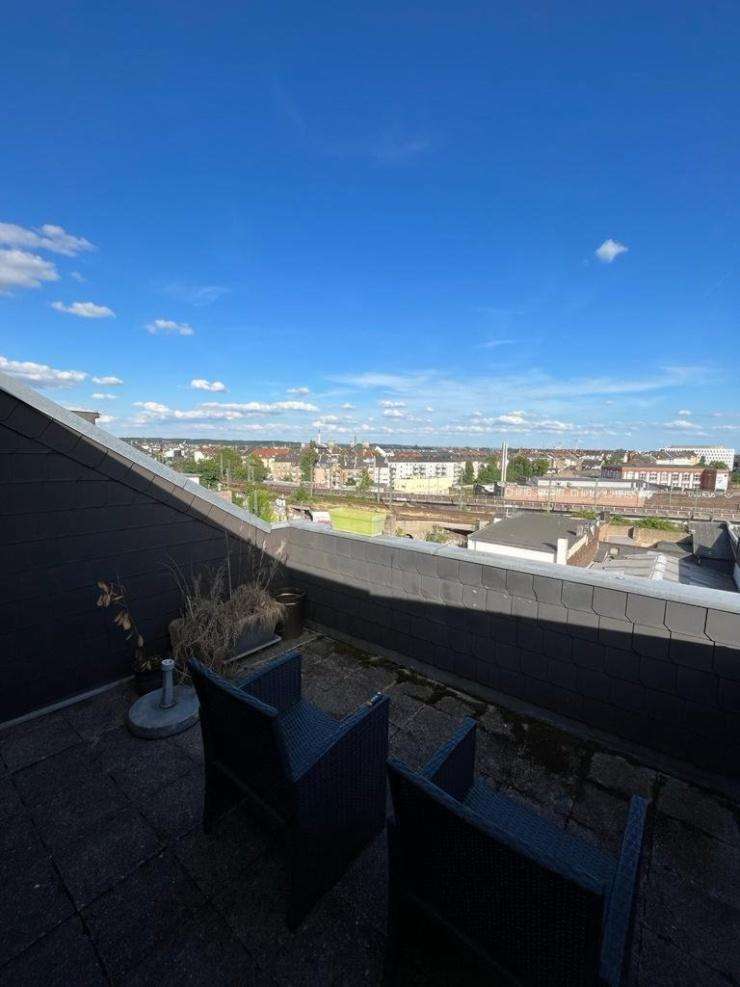 Wohnung zum Mieten in Düsseldorf 1.100 € 100 m²