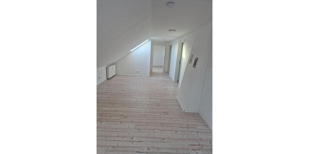 3Zimmer Dachgeschoßwohnung 3 zimmer