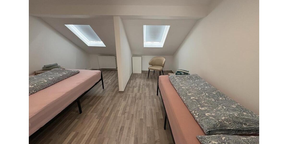Dachgeschoßwohnung Duisburg Duisburg-Mitte - 2 Zimmer, 45 m&sup2;, 50&euro; | Angebot:26594639