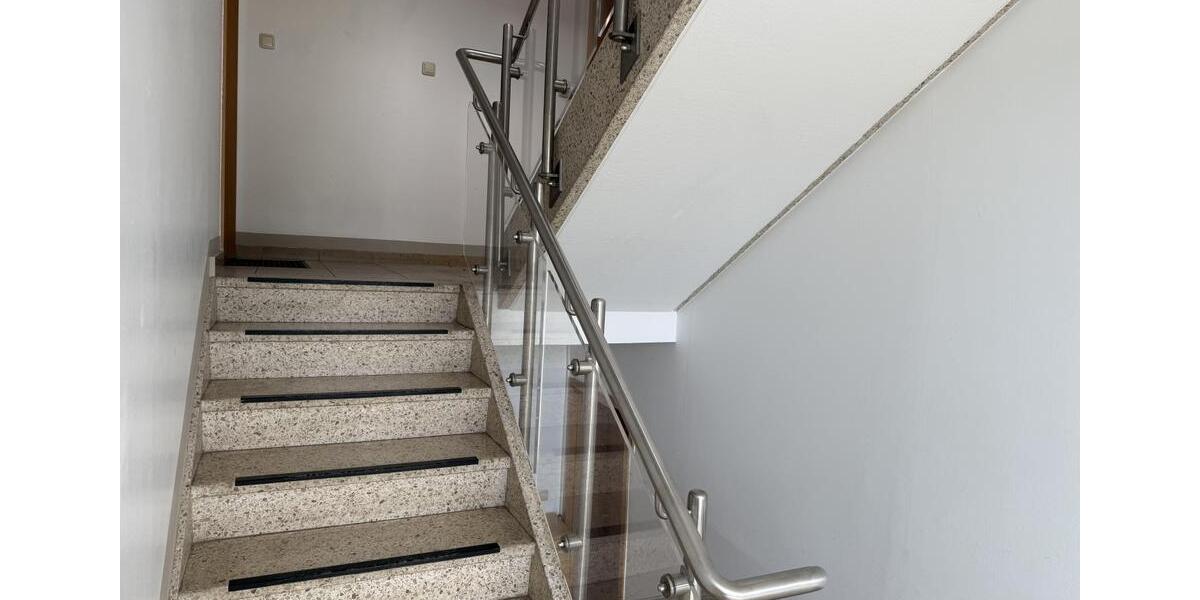 Dachgeschoßwohnung Ahrensfelde - 3 Zimmer, 93 m&sup2;, 1.300&euro; | Angebot:25895326