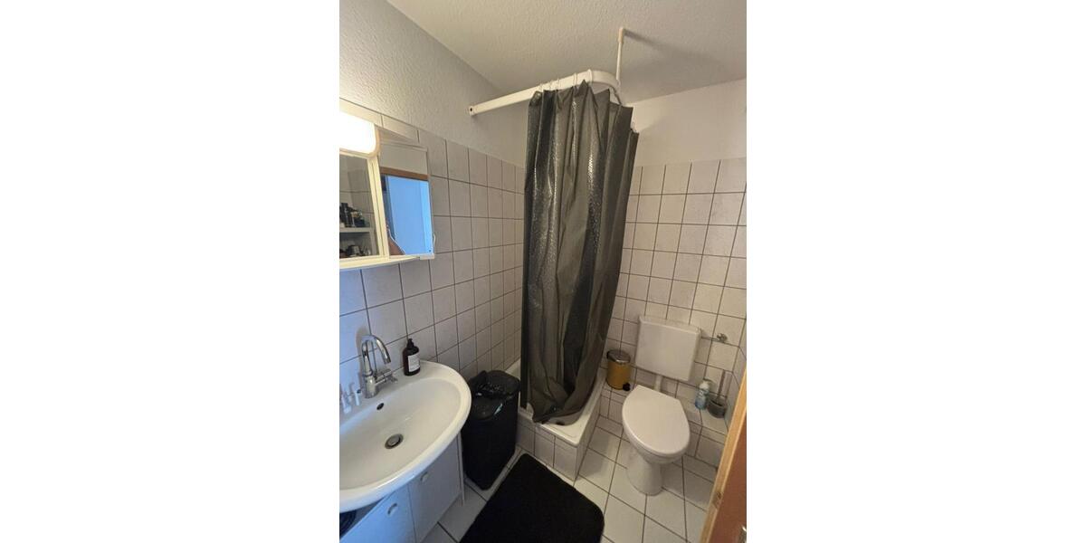 Etagenwohnung Kassel - 1 Zimmer, 27 m&sup2;, 335&euro; | Angebot:26260762